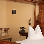 Guest house Glocke Weingut Und 3*