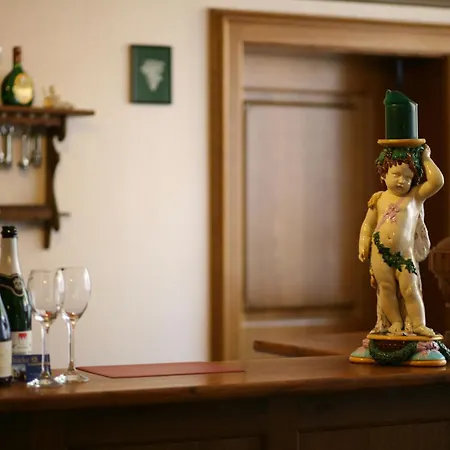 Glocke Weingut Und 3*