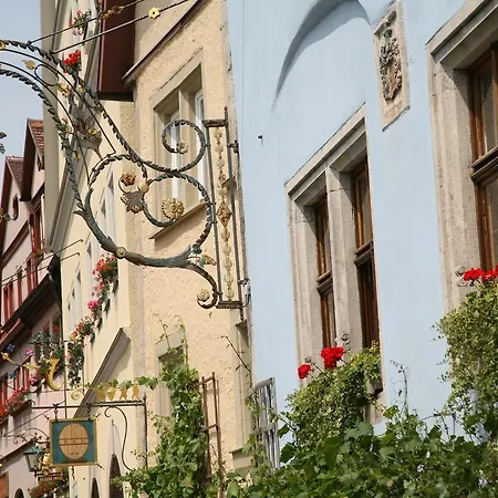 Гостьовий будинок Glocke Weingut Und 3*