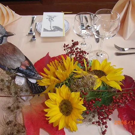 ゲストハウス グロッケ ヴァイングート ウント 3*