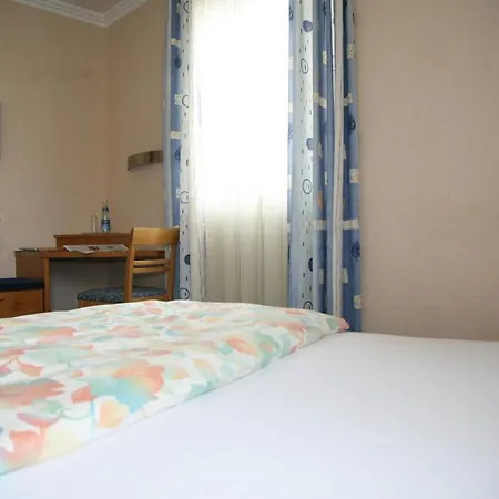 グロッケ ヴァイングート ウント 3*