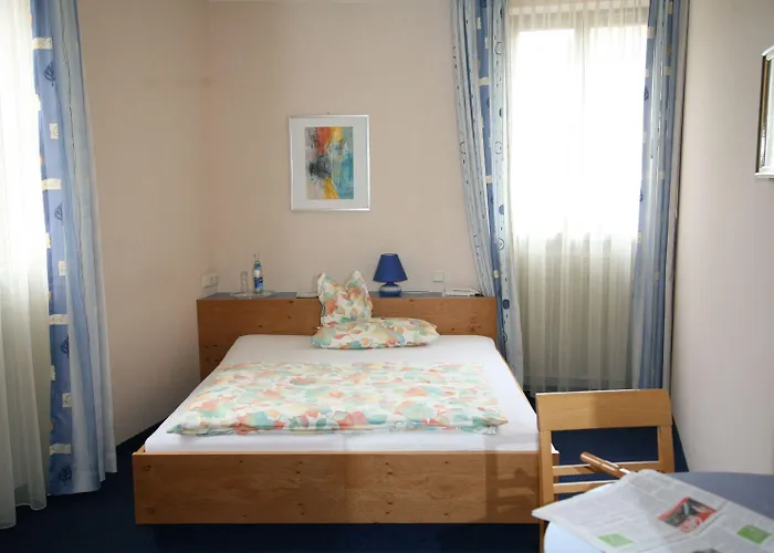 Glocke Weingut Und Πανσιόν Ρότενμπουργκ (Τάουμπερ)